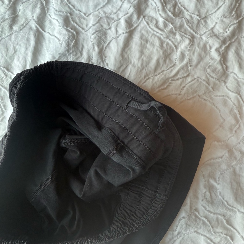 Lululemon Black Hotty Hot Skort Skirt Waist Band Mesh Detail - Picture 6 of 9